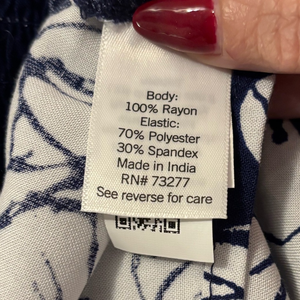 Croft & Barrow Navy and White Floral Smocked Blouse - Picture 8 of 9